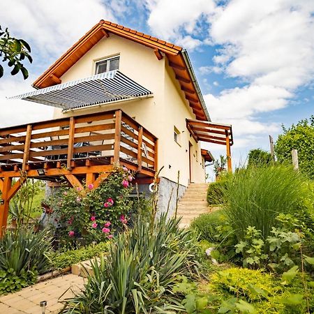 Szamoca Vendeghaz-Koroeshegy Villa Exterior photo